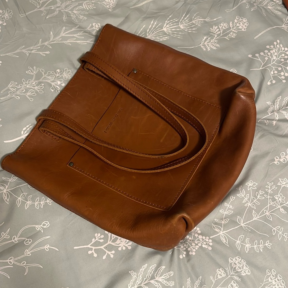 Portland Leather Honey Tote Bag w Zipper